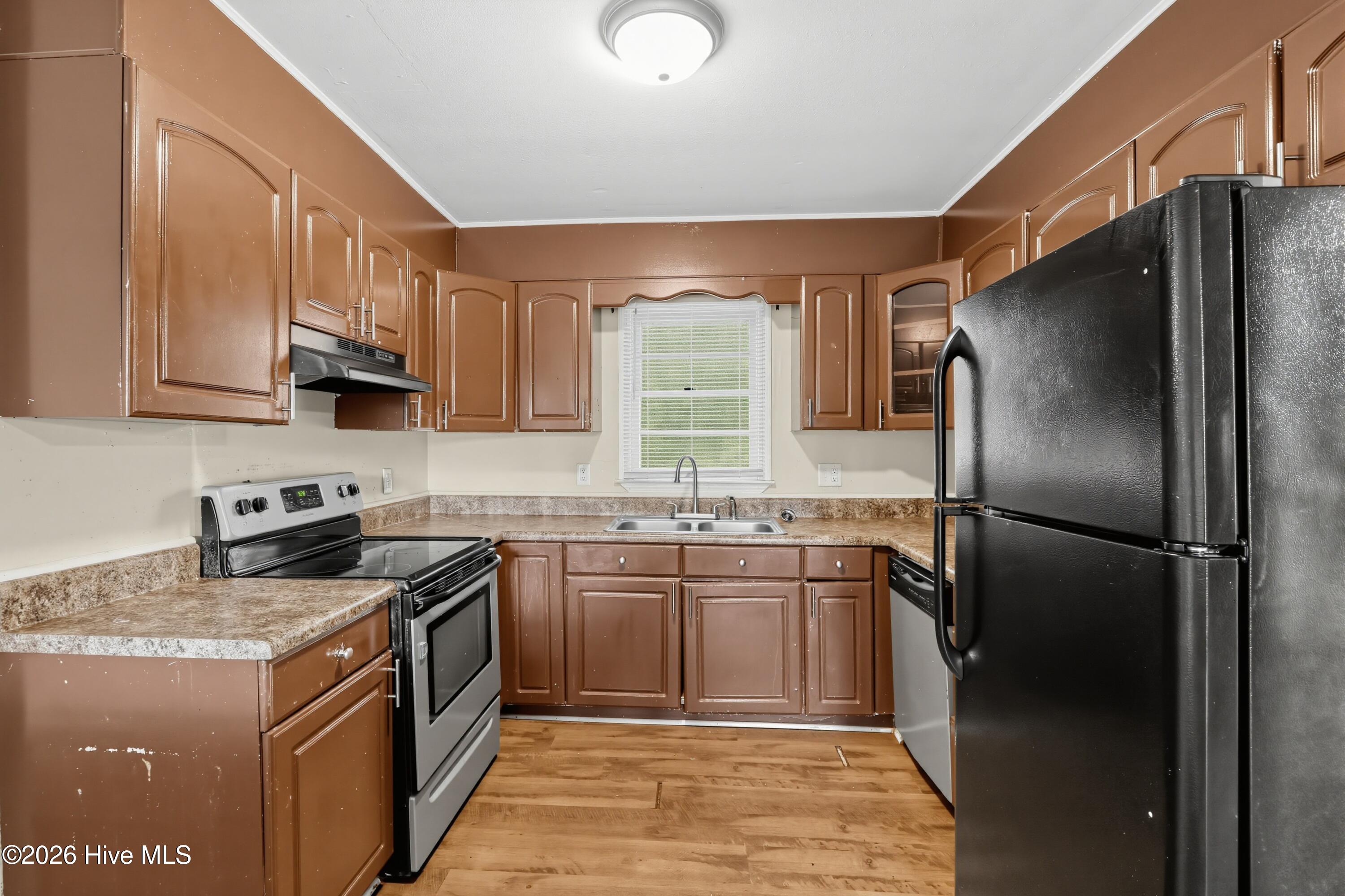 07_206_Belair_Rd-Kitchen-1859