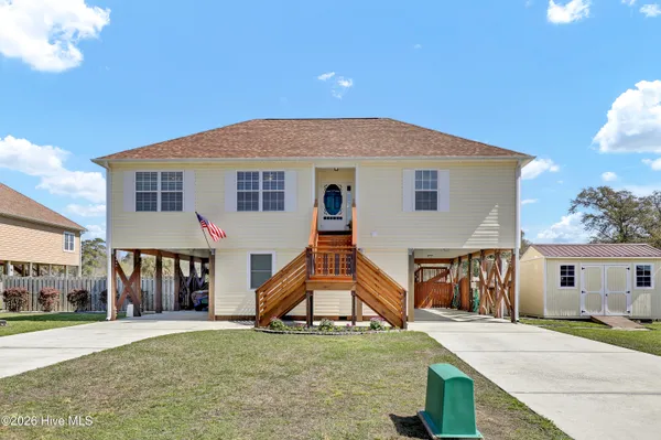 $775,000 | 413 Beacon Lane, Sneads Ferry, NC 28460