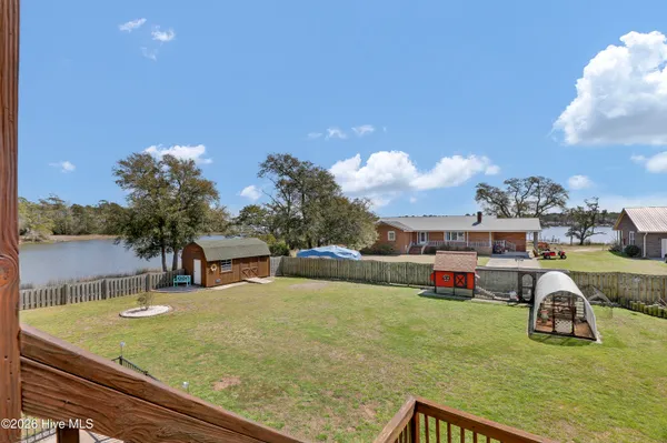 $775,000 | 413 Beacon Lane, Sneads Ferry, NC 28460