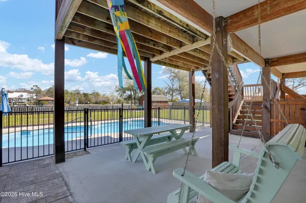 $775,000 | 413 Beacon Lane, Sneads Ferry, NC 28460
