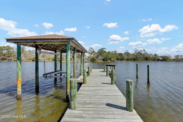 $775,000 | 413 Beacon Lane, Sneads Ferry, NC 28460