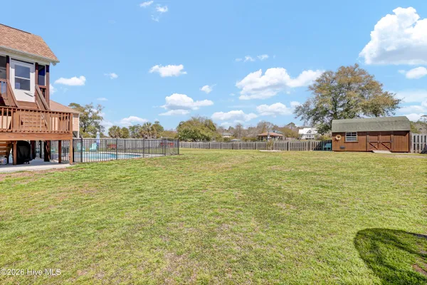 $775,000 | 413 Beacon Lane, Sneads Ferry, NC 28460