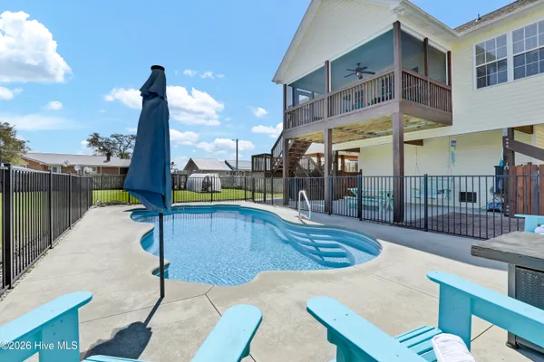 $775,000 | 413 Beacon Lane, Sneads Ferry, NC 28460