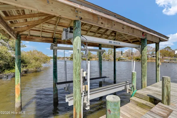 $775,000 | 413 Beacon Lane, Sneads Ferry, NC 28460