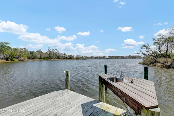 $775,000 | 413 Beacon Lane, Sneads Ferry, NC 28460