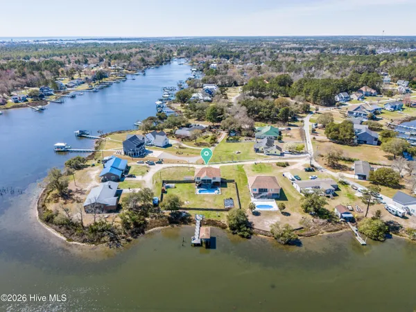 $775,000 | 413 Beacon Lane, Sneads Ferry, NC 28460