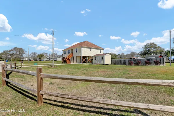 $775,000 | 413 Beacon Lane, Sneads Ferry, NC 28460