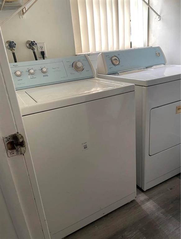 1501 Northwest 90th Way Pembroke Pines, FL 33024 - Photo 13 of 15