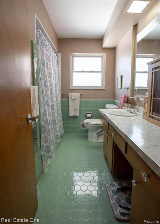 27326 Jean Road Warren, MI 48093 - Photo 14 of 21