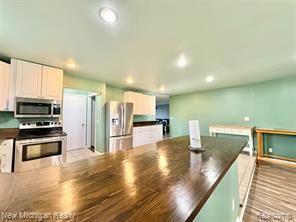 5288 Torrey Road Flint, MI 48507 - Photo 8 of 41