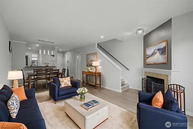 $442,000 | 8013 Northeast 177th Court, Unit 402, Kenmore, WA 98028