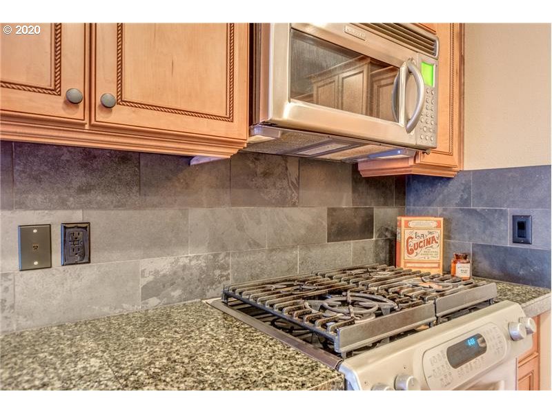 5825 Northwest 25th Avenue, Unit 50 Camas, WA 98607 - Photo 10 of 32