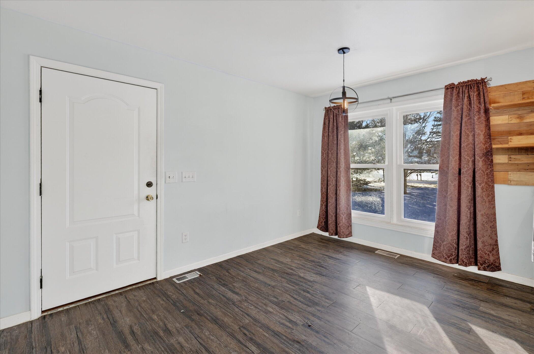 13890 Sharon Valley Road Grass Lake, MI 49240 - Photo 12 of 61 08-13890 Sharon Valley Rd Grass Lake-Win