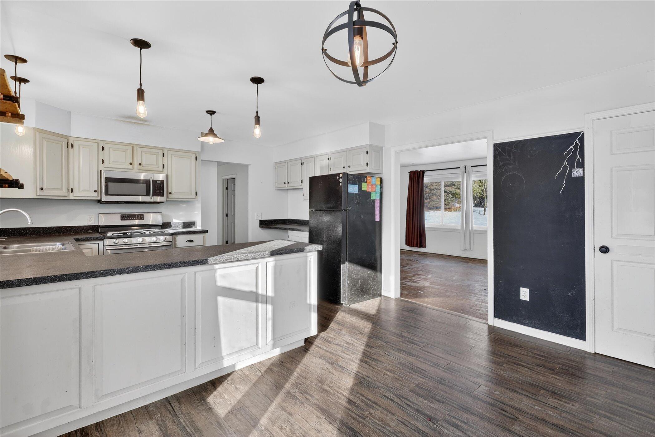 13890 Sharon Valley Road Grass Lake, MI 49240 - Photo 14 of 61 10-13890 Sharon Valley Rd Grass Lake-Win