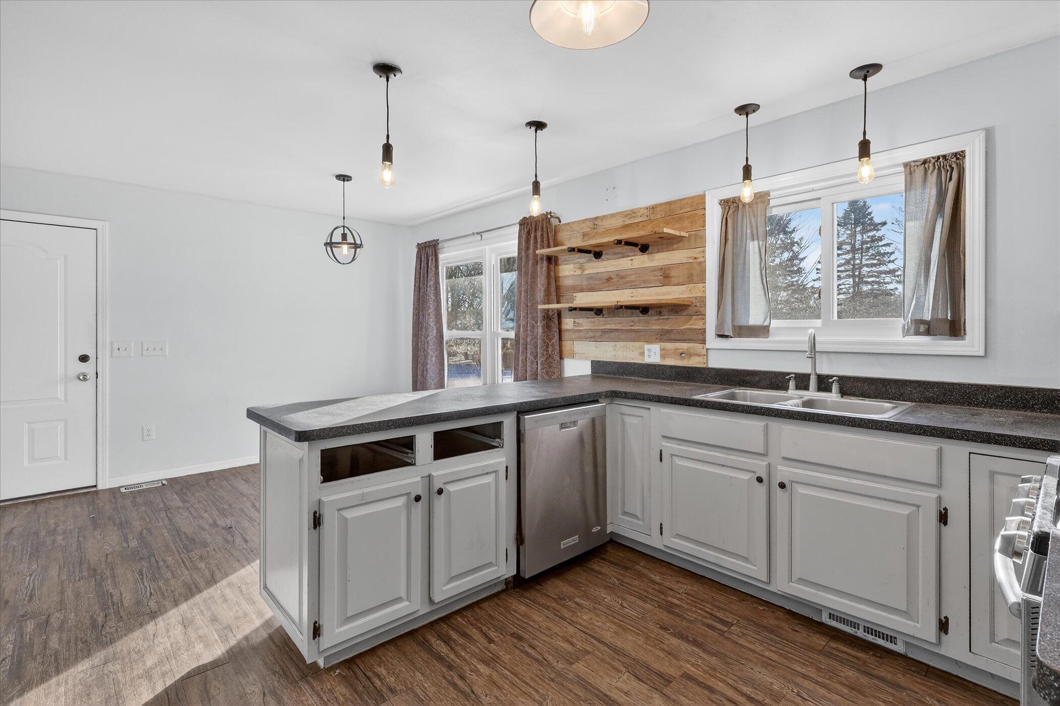 13890 Sharon Valley Road Grass Lake, MI 49240 - Photo 17 of 61 13-13890 Sharon Valley Rd Grass Lake-Win