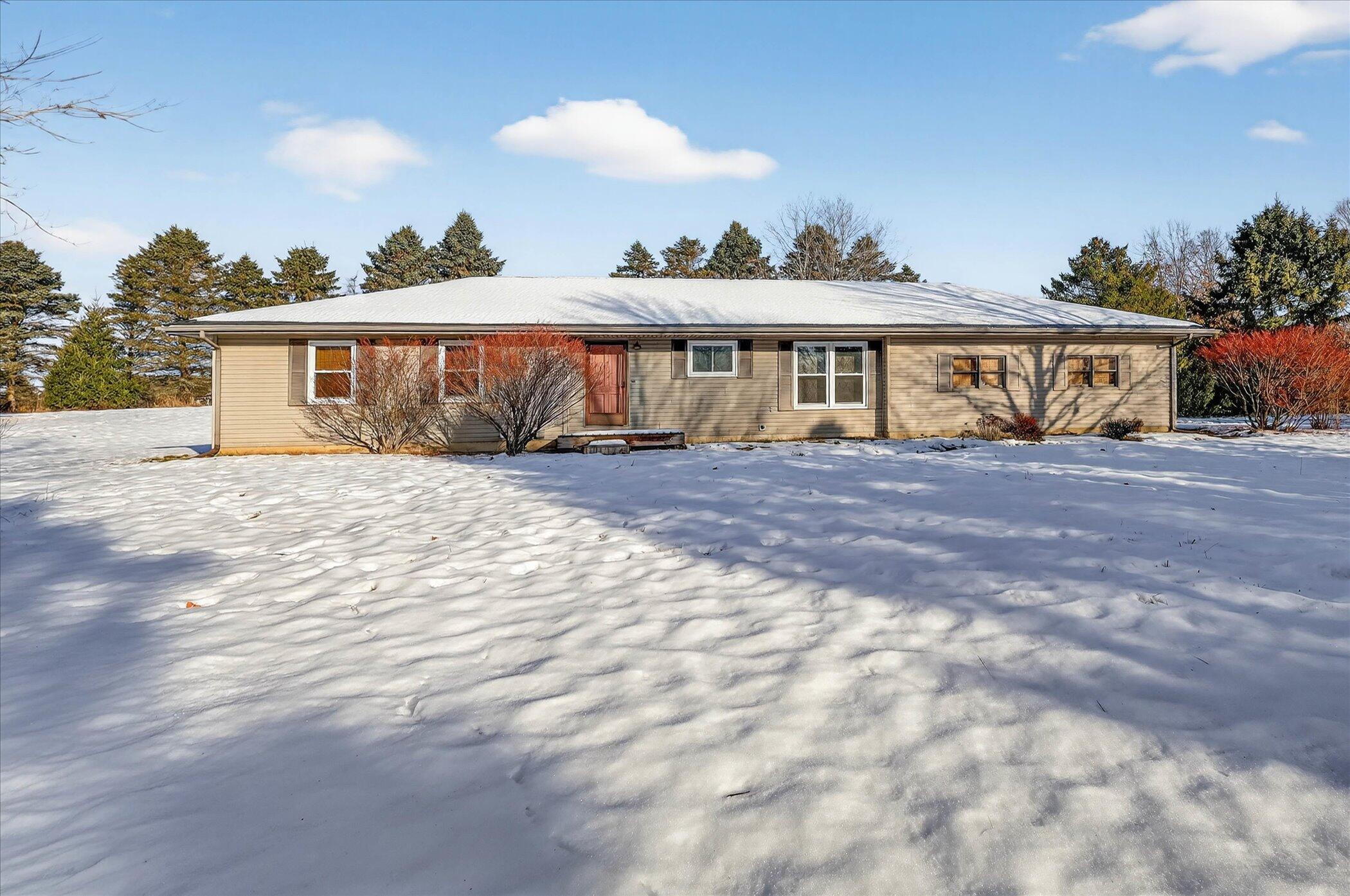 13890 Sharon Valley Road Grass Lake, MI 49240 - Photo 2 of 61 1.1