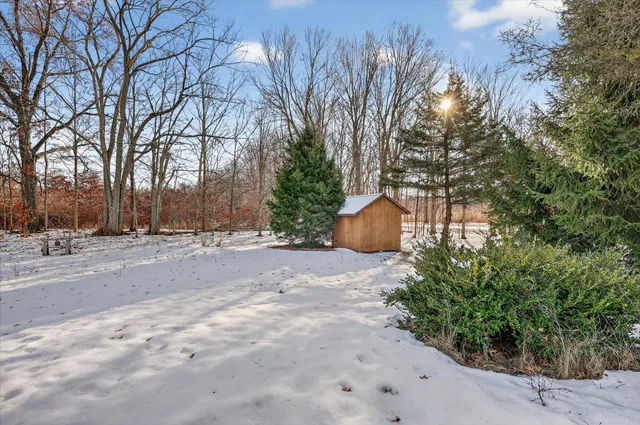 $250,000 | 13890 Sharon Valley Road, Grass Lake, MI 49240