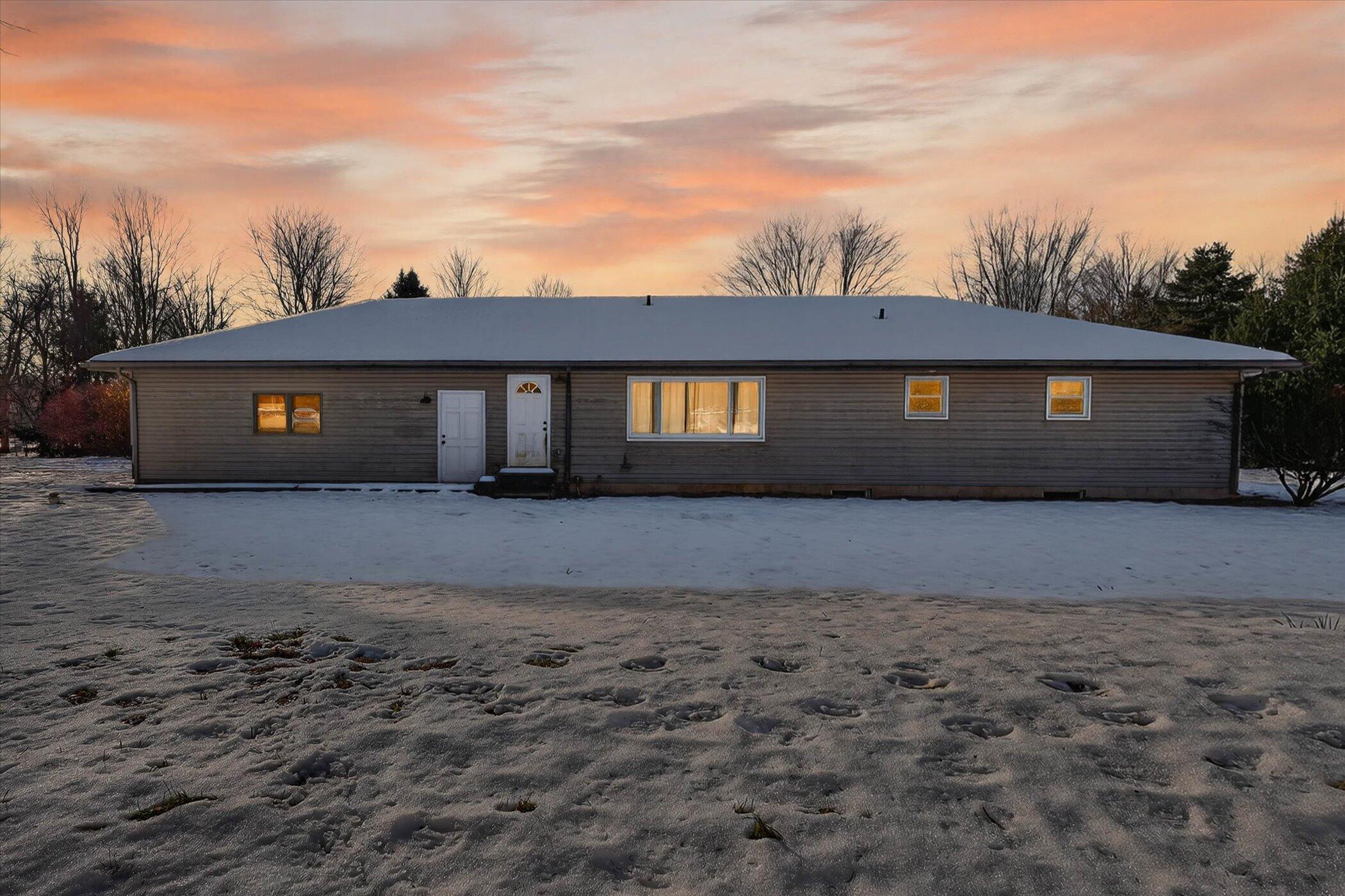 13890 Sharon Valley Road Grass Lake, MI 49240 - Photo 6 of 61 3.1