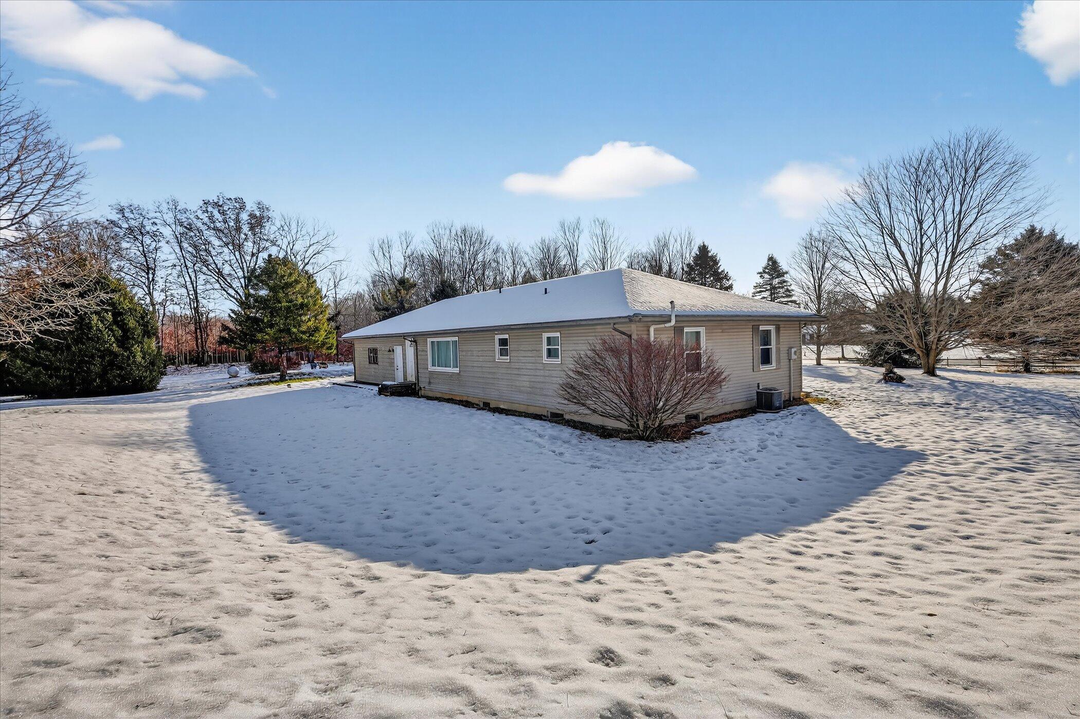13890 Sharon Valley Road Grass Lake, MI 49240 - Photo 8 of 61 04-13890 Sharon Valley Rd Grass Lake-Win