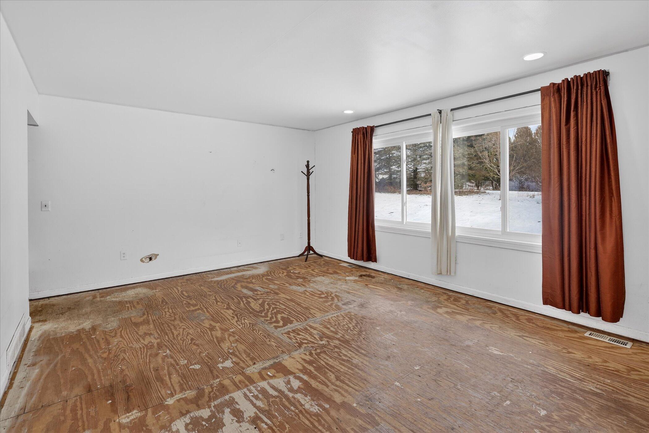 13890 Sharon Valley Road Grass Lake, MI 49240 - Photo 10 of 61 06-13890 Sharon Valley Rd Grass Lake-Win