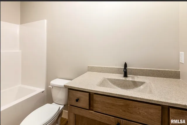 $232,500 | 207 Rowatt Street, Cambria, IL 62918