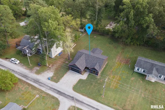 $232,500 | 207 Rowatt Street, Cambria, IL 62918