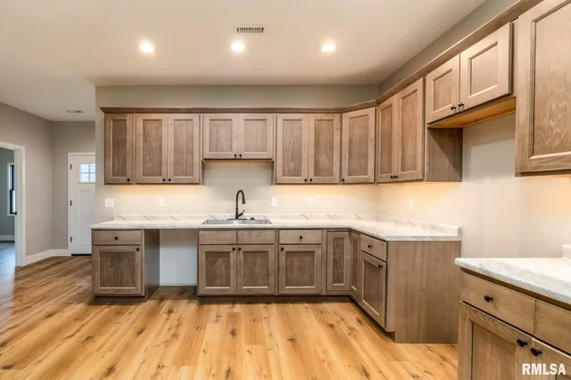 $232,500 | 207 Rowatt Street, Cambria, IL 62918