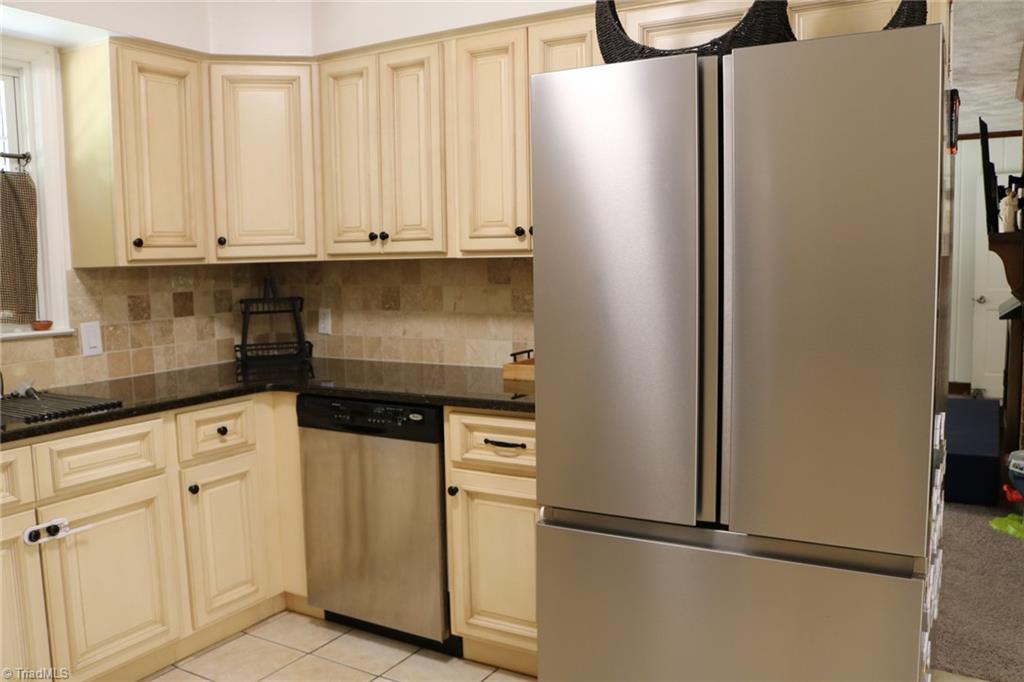 8455 Jefferson Church Road Rural Hall, NC 27045 - Photo 14 of 31 Kitchen with great cabinet space