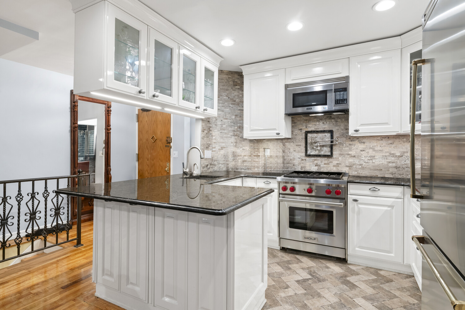 334 West 89th Street, Unit GARDEN Manhattan, NY 10024 - Photo 2 of 8