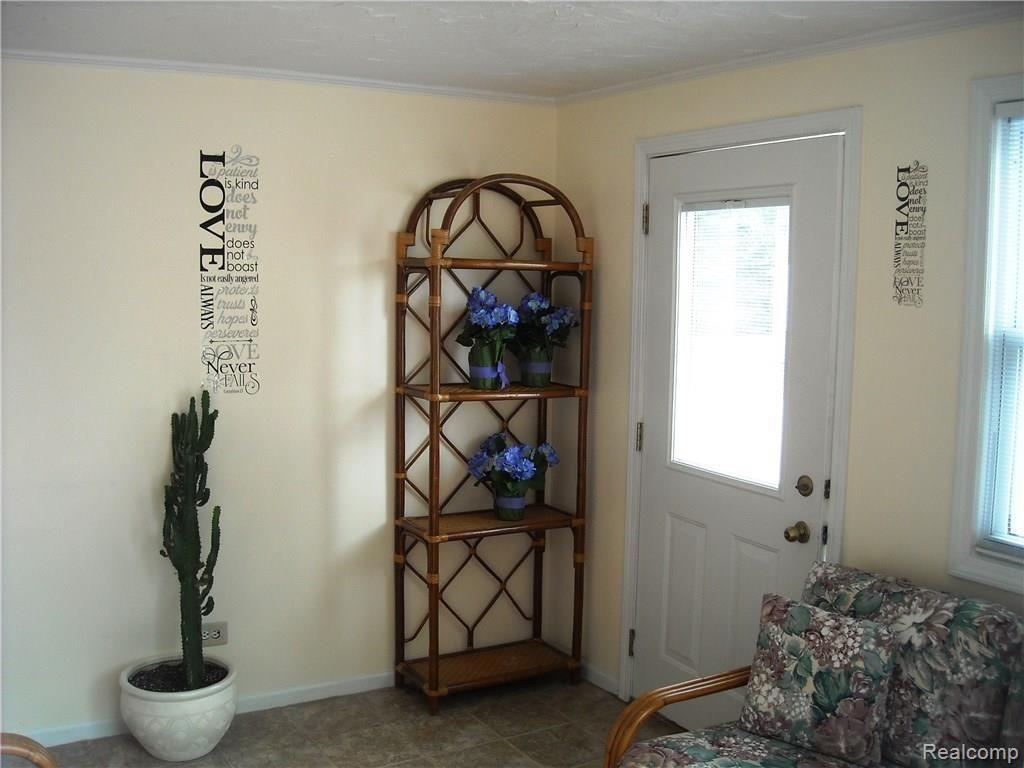 1198 North Linden Road Flint, MI 48532 - Photo 18 of 28