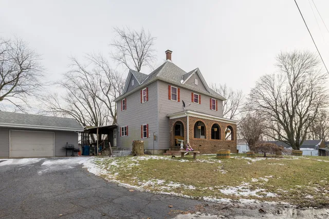 a front view of house with yard