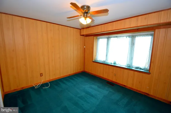 $364,900 | 8 Holton Lane, Willingboro, NJ 08046