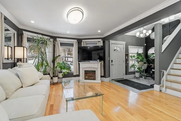 $539,900 | 48 Clarendon Avenue, Lynn, MA 01902