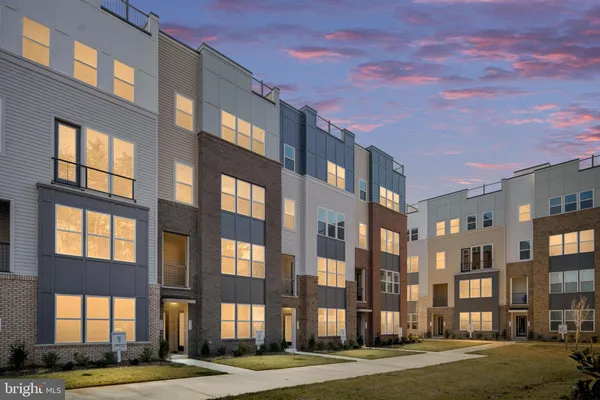 $459,900 | 2536 Neabsco Common Place, Woodbridge, VA 22191