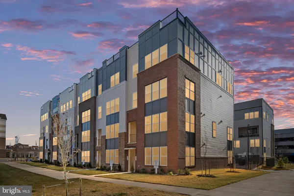 $459,900 | 2536 Neabsco Common Place, Woodbridge, VA 22191