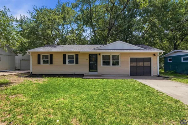 $205,000 | 3837 Southeast Humboldt Street, Topeka, KS 66609