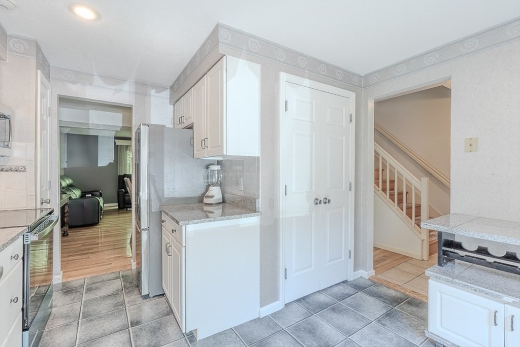 4105 Woodbridge Road, Unit 4105 Peabody, MA 01960 - Photo 5 of 39