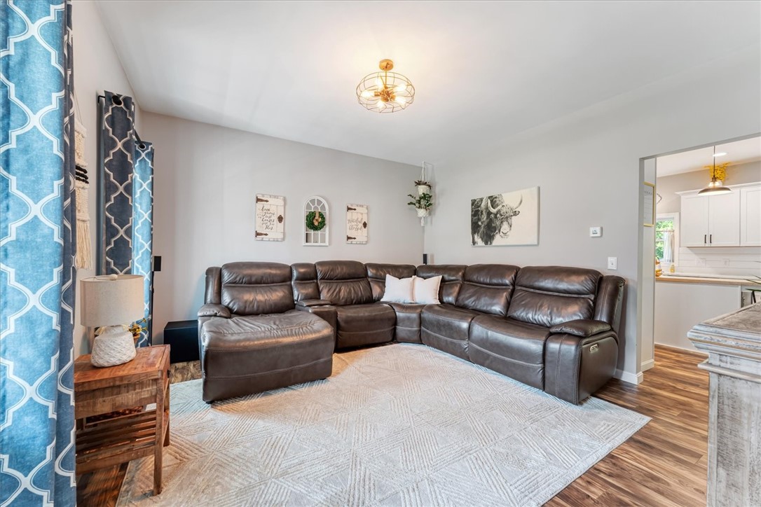 52 Greenbriar Circle Richmond, RI 02892 - Photo 13 of 32