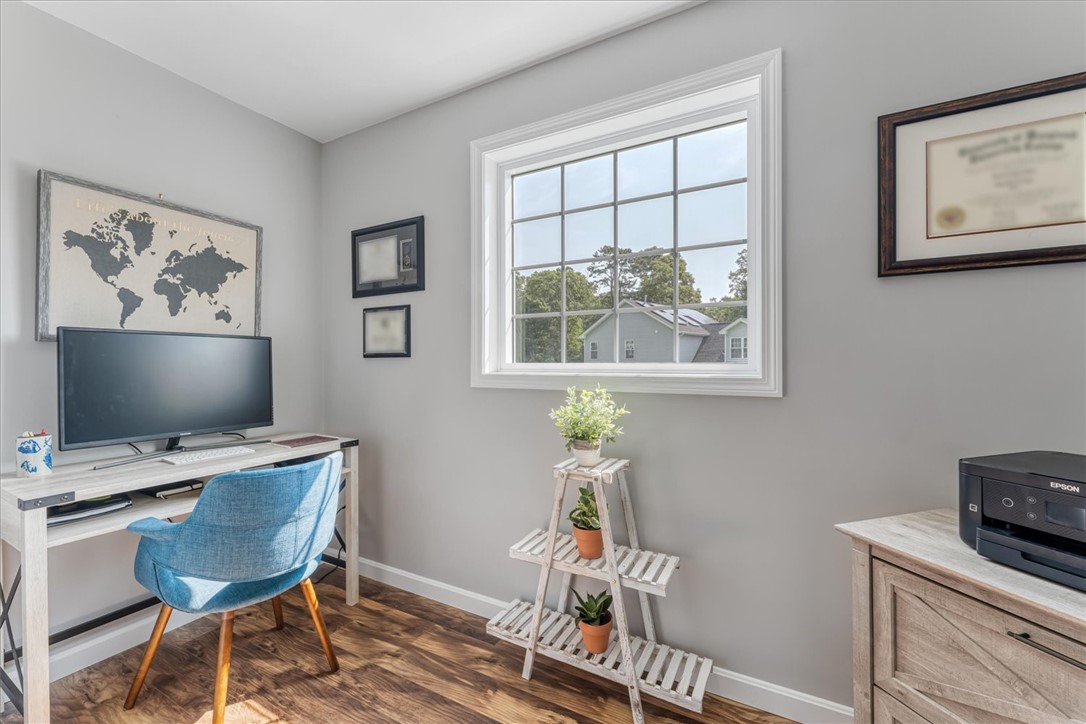 52 Greenbriar Circle Richmond, RI 02892 - Photo 16 of 32