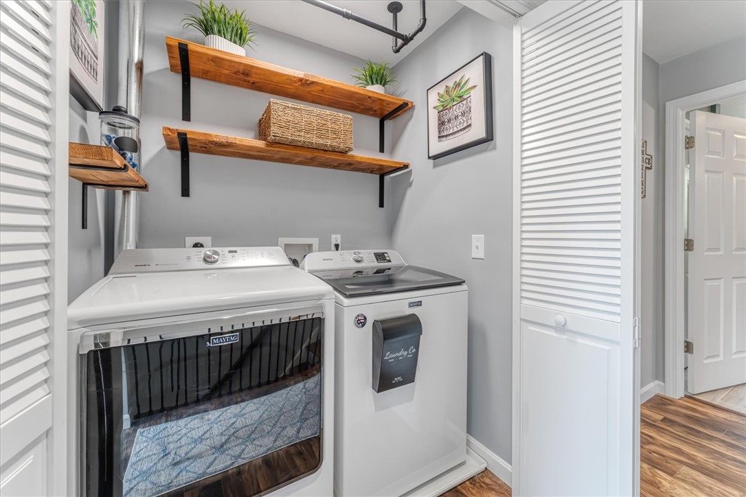 52 Greenbriar Circle Richmond, RI 02892 - Photo 17 of 32