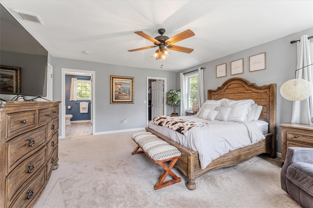 52 Greenbriar Circle Richmond, RI 02892 - Photo 19 of 32