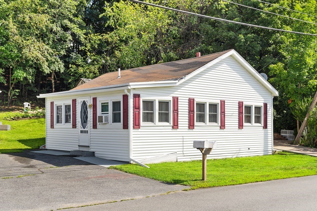 8 Ayer Road Shirley, MA 01464 - Photo 2 of 36