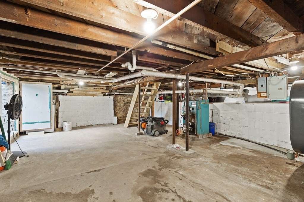 8 Ayer Road Shirley, MA 01464 - Photo 27 of 36