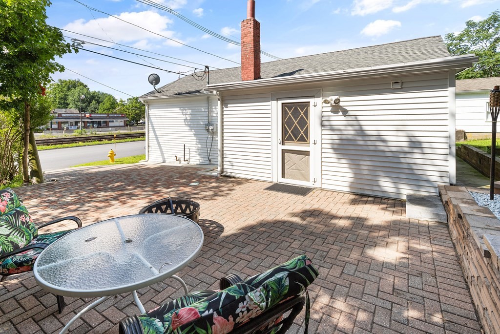 8 Ayer Road Shirley, MA 01464 - Photo 31 of 36