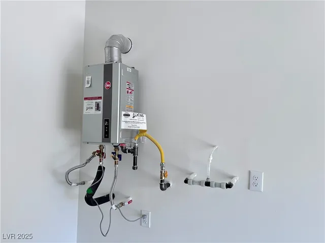 $2,450 | 3634 Cameri Avenue, Henderson, NV 89044