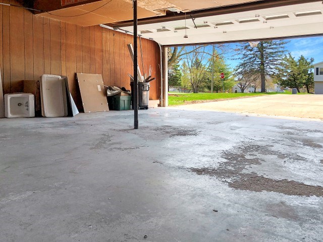1908 West Middlebury Road Freeport, IL 61032 - Photo 6 of 21 Gallery Image 6