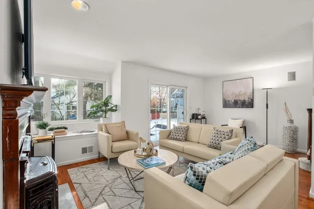 $888,000 | 160 Pine Street, Unit 15, Newton, MA 02466