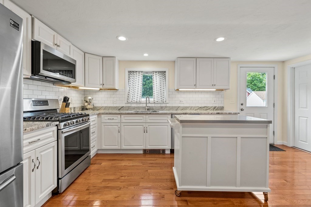 69 Spring Street Mansfield, MA 02048 - Photo 12 of 28 Gallery Image 12