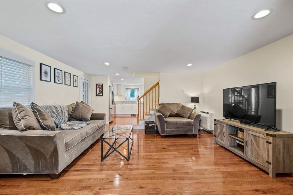 69 Spring Street Mansfield, MA 02048 - Photo 8 of 28 Gallery Image 8