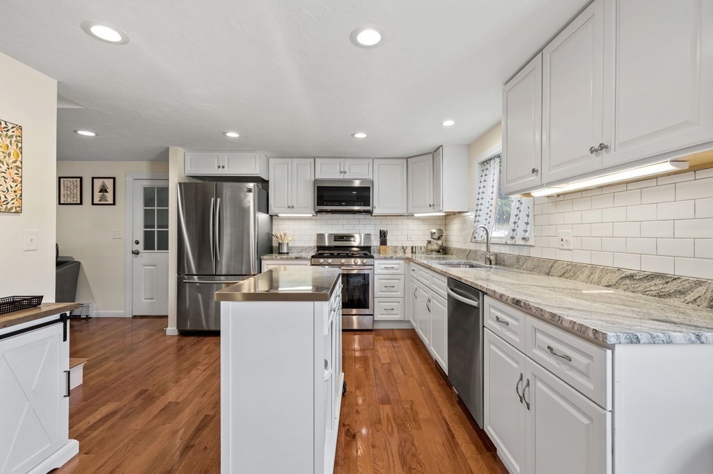 69 Spring Street Mansfield, MA 02048 - Photo 9 of 28 Gallery Image 9